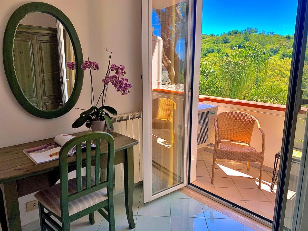 Resort Villa Flavio カザミッチョラ・テルメ エクステリア 写真
