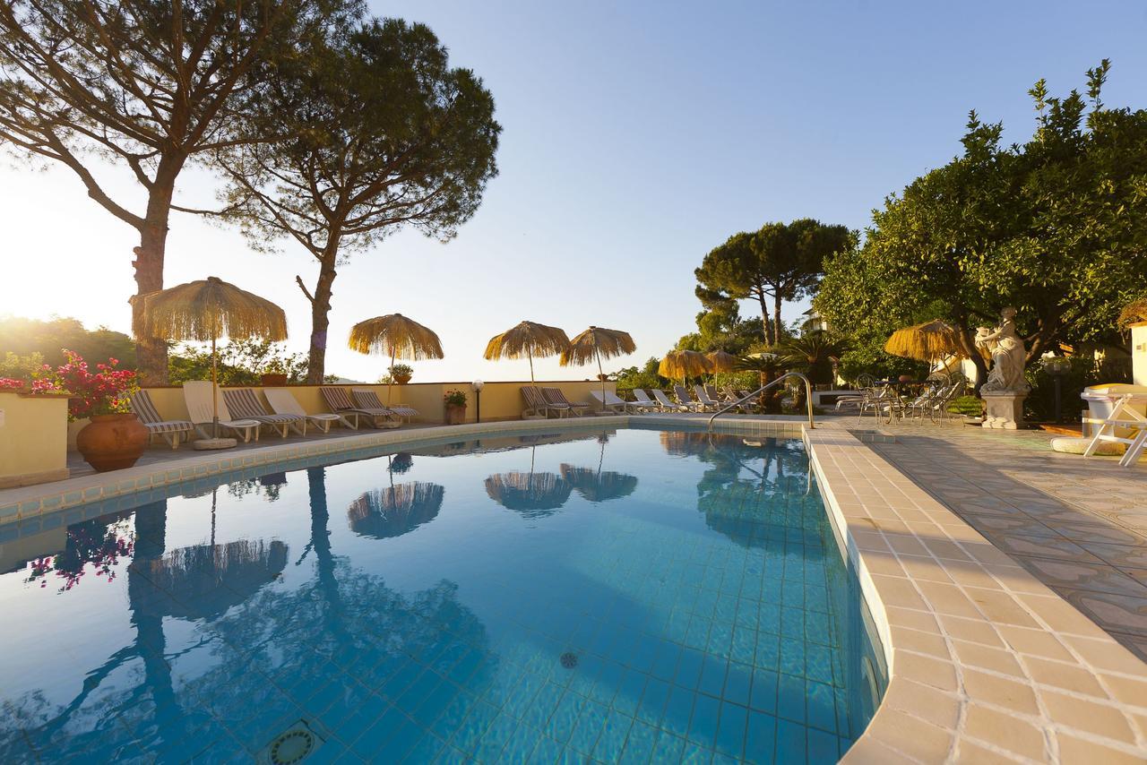 Resort Villa Flavio カザミッチョラ・テルメ エクステリア 写真