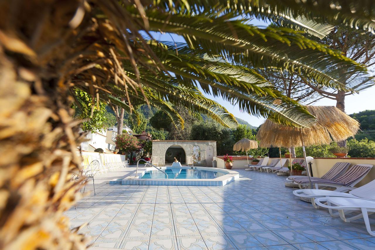 Resort Villa Flavio カザミッチョラ・テルメ エクステリア 写真